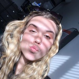 Meet your Posher, Arien